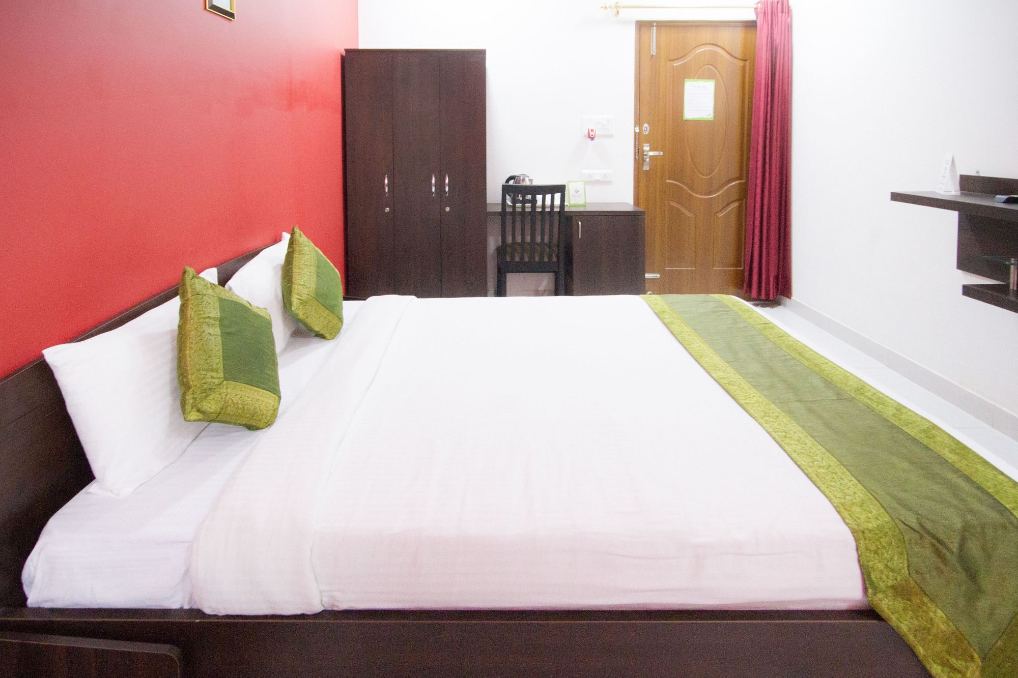 Treebo Graphixo Hotel Lucknow