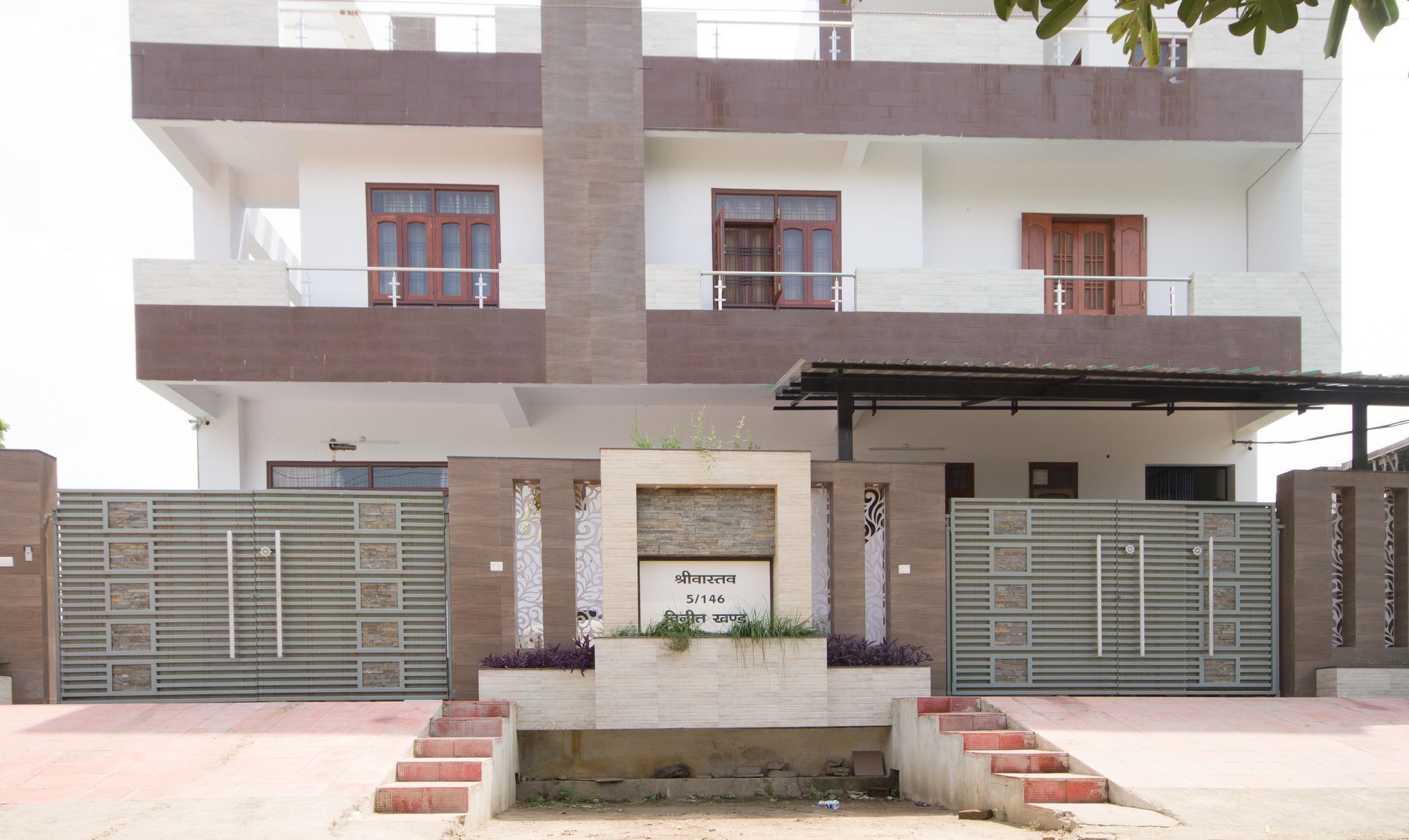 Treebo Graphixo Lucknow